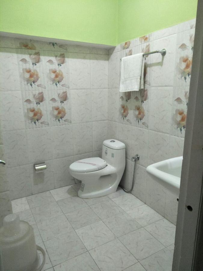 Hotel Mansarovar Banjār Esterno foto